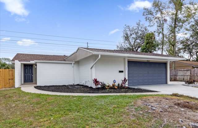 FOR RENT!! SIMPLY STUNNING 4 BED 2 BATH POOL HOME...SO MUCH SPACE photos photos