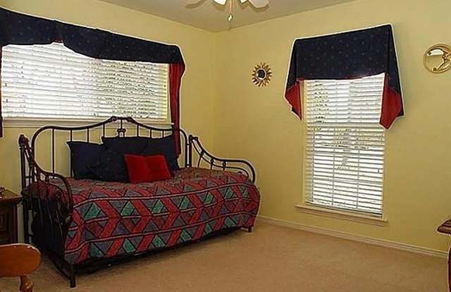 16105 Longvista Drive Gallery 2
