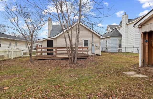 527 Christian Avenue Gallery 2