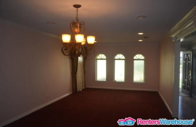2405 Beluche Drive Gallery 3