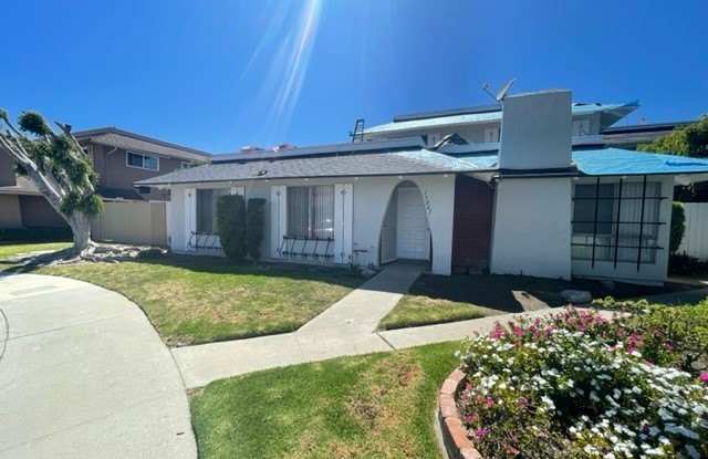 17061 Grove Circle photos photos