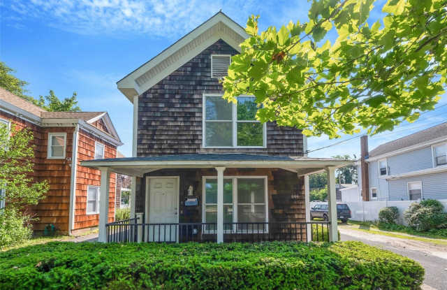 644 Roanoke Avenue photos photos