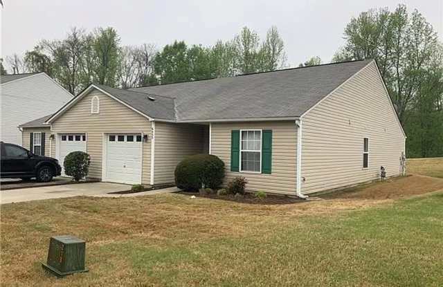 Room in 3 Bedroom Home at Ziegler Ln photos photos