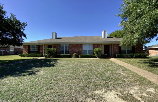 921 Vanessa - 921 Vanessa Dr, Hewitt, TX 76643