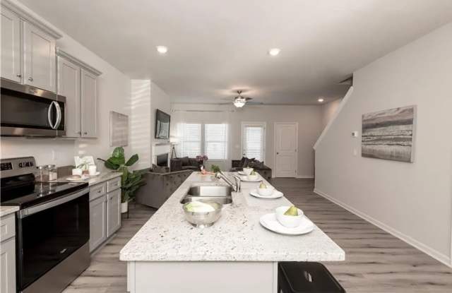 Room in 3 Bedroom Home at Shaffer Ct photos photos