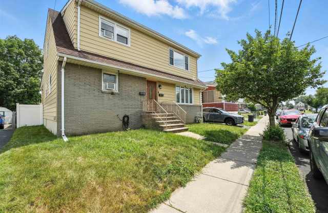 52 RIVER ST photos photos