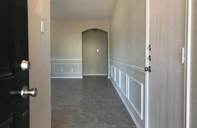 601 Hollyberry Drive Gallery 2