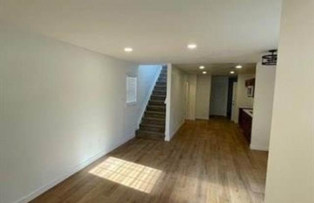 4684 Dickerson Street Gallery 2