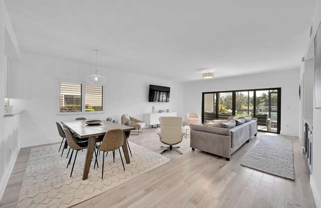 210 Captains Walk Gallery 2