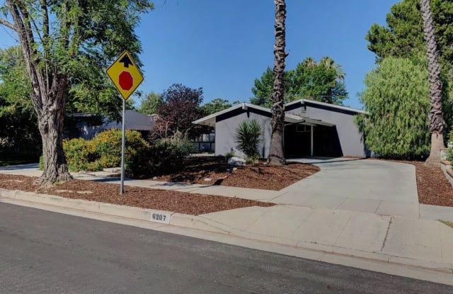 6207 Jumilla Ave - 6207 Jumilla Avenue, Los Angeles, CA 91367