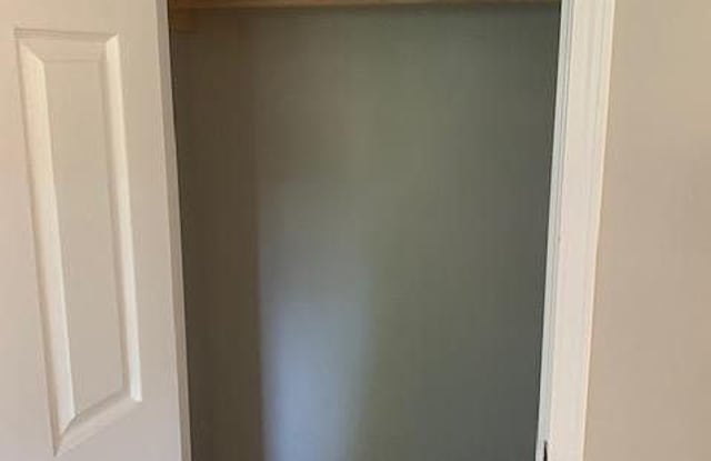 207 Floral Park B Gallery 4