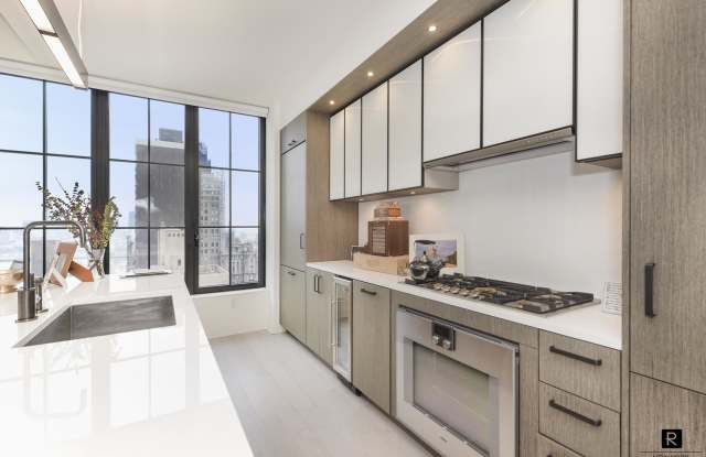 959 First Avenue Gallery 4