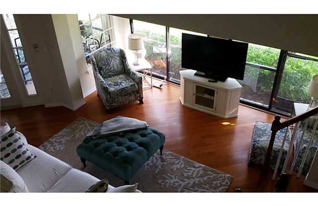 327 NE Golfview Circle Gallery 3