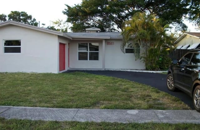 8420 NW 28th St - 8420 Northwest 28th Street, Sunrise, FL 33322