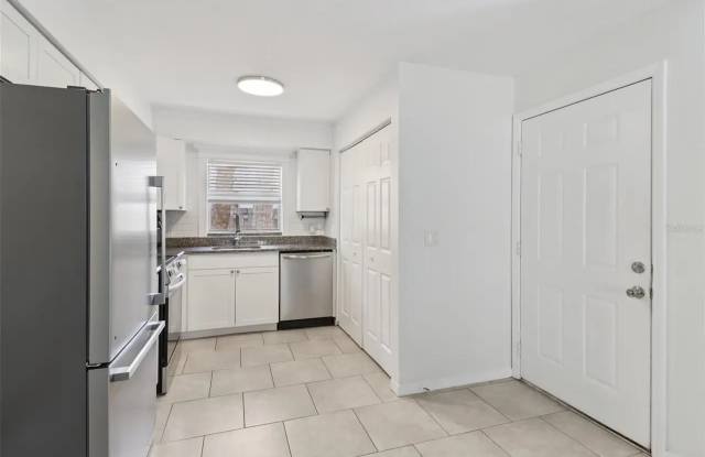275 Washington Place Gallery 3