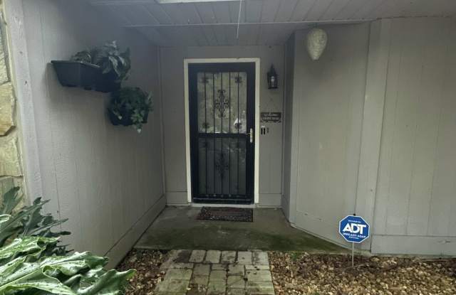 1022 Ulster Avenue SE photos photos