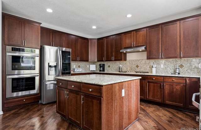 Beautiful 4-Bedroom Home in The Meadows! Gallery 4