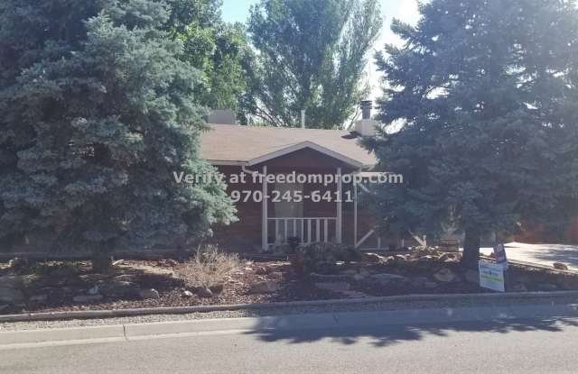 641 1/2 Starlight Dr - 641 1/2 Starlight Dr, Fruitvale, CO 81504