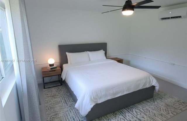 2823 Polk photos photos