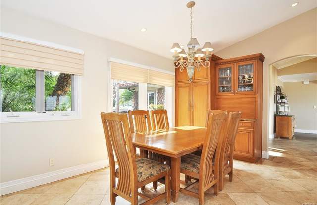 1525 Chelsea Road photos photos