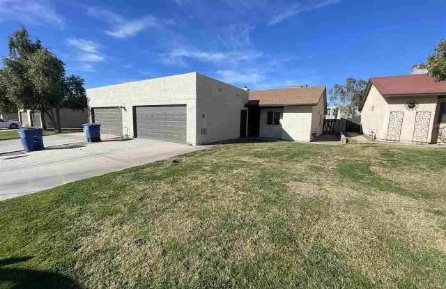 1462 W 12 LN photos photos