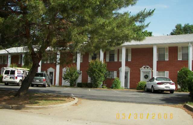 Must see 3 bed, 2 bath townhome close to OU Campus photos photos