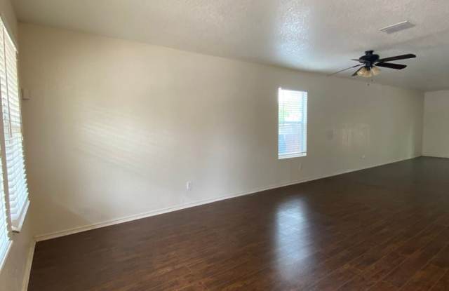8414 Miners Point Gallery 4