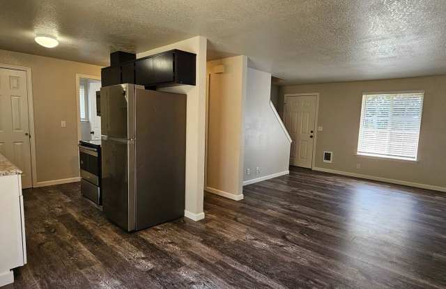 Large Yard - NE Grants Pass photos photos