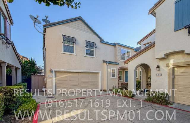Beautiful Upgraded 3 Bedroom + Bonus Room Townhome in a Highly Desirable Location! photos photos Beautiful Upgraded 3 Bedroom + Bonus Room Townhome in a Highly Desirable Location! photos photos