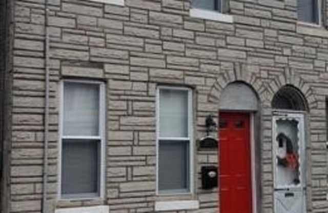 2811 E VENANGO Street photos photos