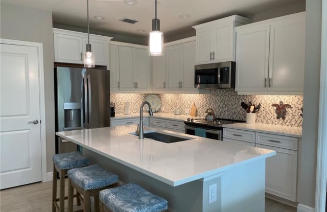 2548 Seychelles DR - 2548 Seychelles Dr, Collier County, FL 34112