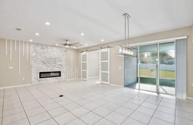 25449 Pine Valley Drive Gallery 4