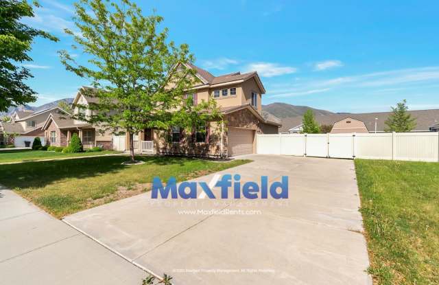 Springville 3BD 2.5 BA 2 GAR - Storage Shed and Fenced Yard Gallery 2