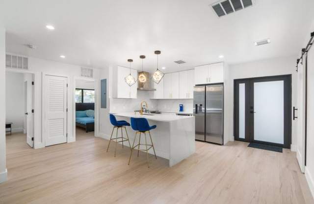 303 DE CARIE Street 303, Delray Beach, FL 33444 - 4305 Gallery 1