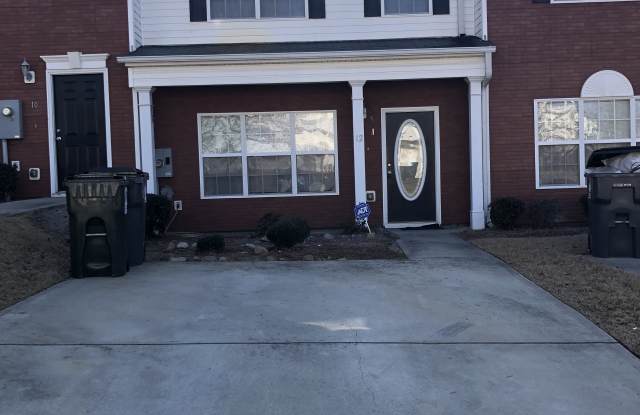 12 Chastain Cir - 12 Chastain Cir, Newnan, GA 30263