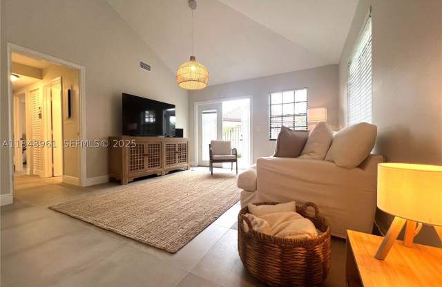 13473 Fountain View Blvd photos photos 13473 Fountain View Blvd photos photos