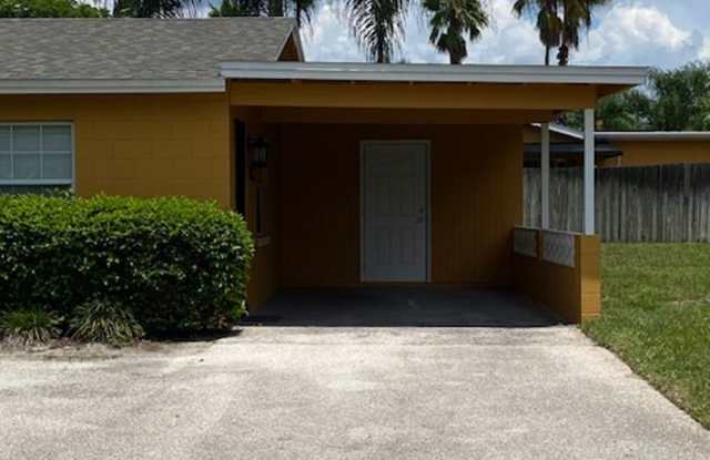 Schedule showing  -2/1 single family , fenced in yard Gallery 3