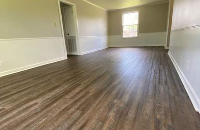 725 Overton Drive Gallery 4