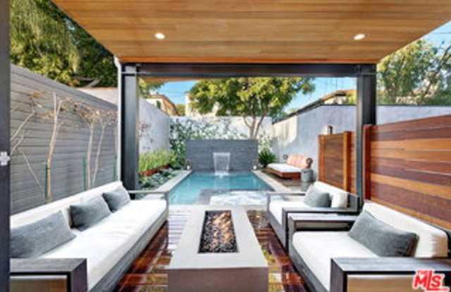 8925 Dorrington Avenue photos photos