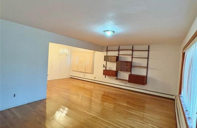 1649 Falmouth Avenue photos photos