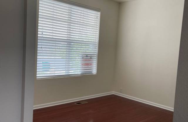 5 bedrooms Single Family House in Aurora 80016 Gallery 4