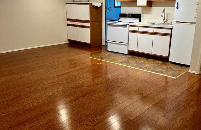 One bedroom unit in Bremerton. Gallery 4
