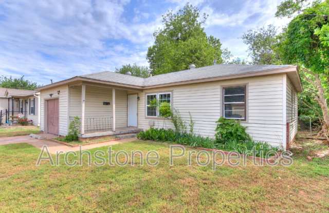 2312 Mustang Dr. photos photos