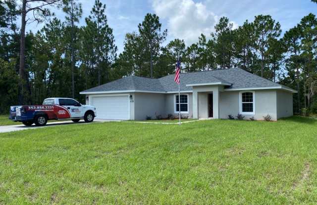 Desirable SW Ocala Neighborhood 3/2/2 *WON'T LAST* Gallery 3