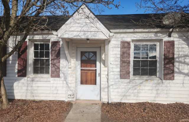 1 Bedroom, 1 Bathroom Quadplex in Petersburg just off of Rt. 460 photos photos