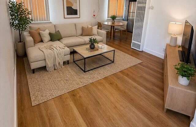 5530 Bonner Ave - 5530 Bonner Avenue, Los Angeles, CA 91601