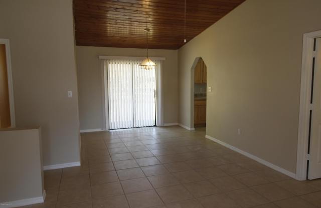 567 NW Australian Road NW Gallery 4