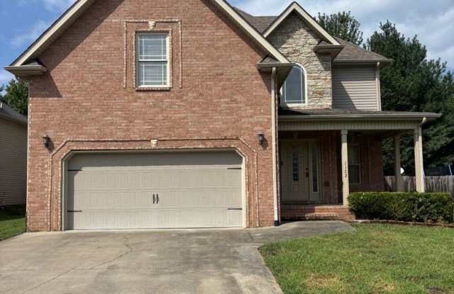 Spacious 4-Bedroom Home with Fenced Backyard Near Fort Campbell Gallery 1
