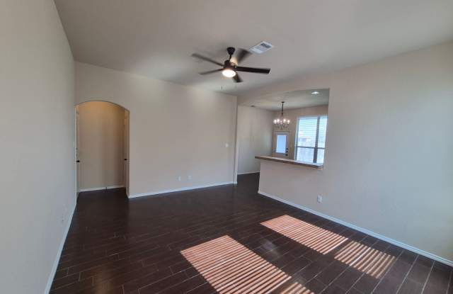 522 Creekside Circle, New Braunfels, TX. 78130 Gallery 3