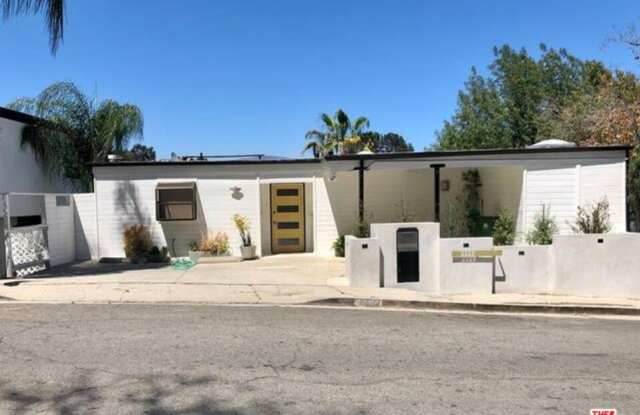 3352 Oak Glen Dr - 3352 Oak Glen Drive, Los Angeles, CA 90068